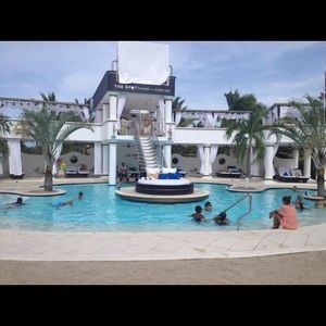 Meet your Posher, Donald